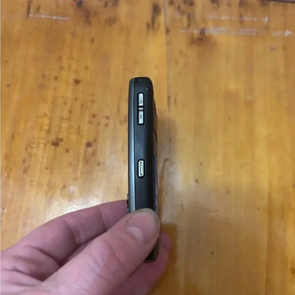 VINTAGE blackberry no back